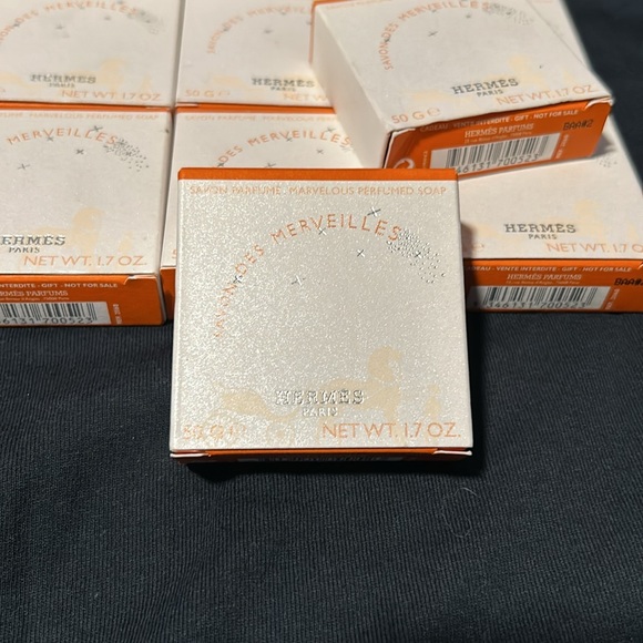 HERMES Eau des Merveilles Perfumed Soap - Picture 2 of 2